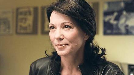 Engagiert. Schauspielerin Iris Berben ist seit 1994 als „Rosa Roth“ im Einsatz (heute, ZDF, 20 Uhr 15). Der erfolgreiche Krimi wird von ihrem Sohn Oliver Berben produziert. Foto: ZDF