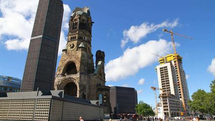 Das zerstörte Gotteshaus als Mahnmal: Die Gedächtniskirche in Berlin-Tiergarten.