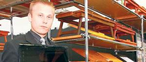 Rastplatz auf der Datenautobahn. Die Funkausstellung hat neben aller Hightech-Finesse auch Platz für Traditionelles. 