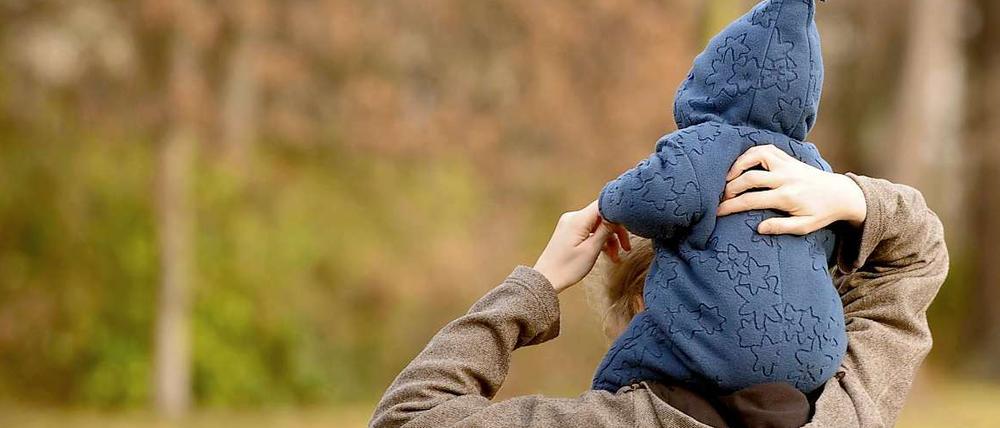 Förderleistungen für arme Kinder per Chipkarte könnten in Berlin getestet werden.