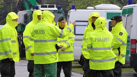 Einsatzkräfte suchen nach Mirco.