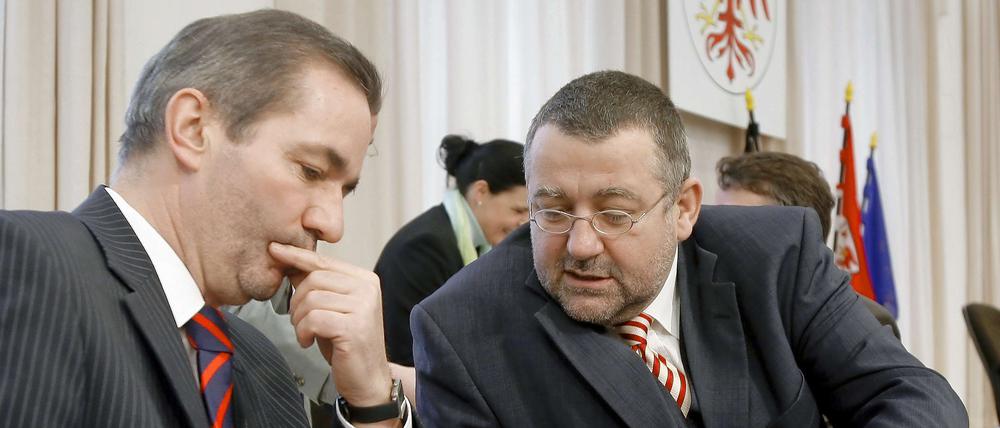 Brandenburgs Ministerpräsident Matthias Platzeck 2008 im Landtag mit dem damaligen Finanzminister Rainer Speer.