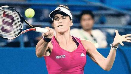 Kraftvolles Pink. Andrea Petkovic bewies bei ihrem Erstrundenmatch gegen die Favoritin Nadja Petrowa Nervenstärke. Foto: dpa