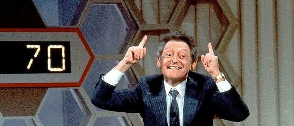 "Das war Spitze", dazu der Sprung in die Höhe mit ausgestrecktem Zeigefinger, das war das Markenzeichen von Hans Rosenthal in seiner ZDF-Show "Dalli, Dalli".