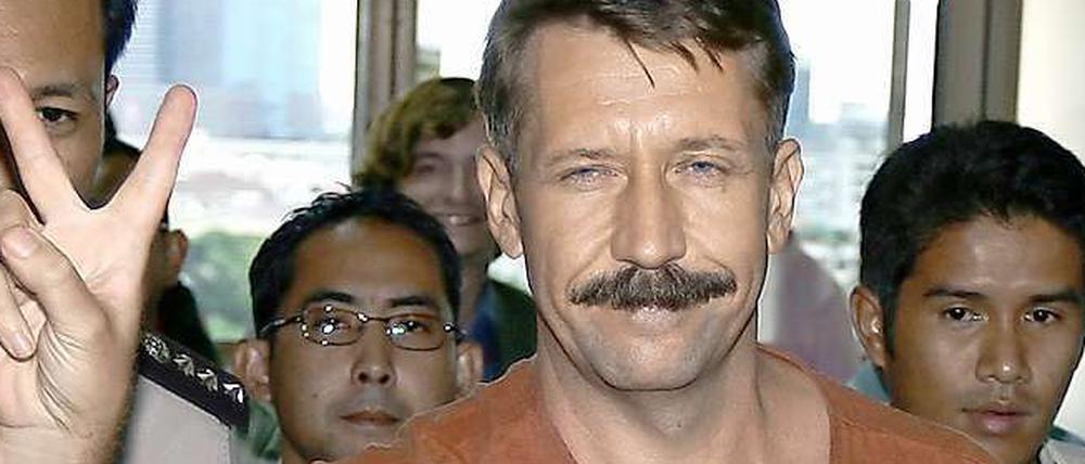 Anfang August glaubt der mutmaßliche Waffenschmuggler Viktor Bout noch, einer Auslieferung an die USA entgehen zu können.
