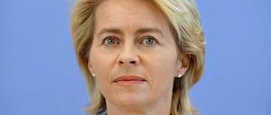 Ursula von der Leyen muss für ihre Chipkarten-Idee viel Kritik einstecken.