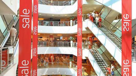 Noch zu haben. Ob Karstadt an Berggruen geht, ist noch nicht entschieden. Foto: dpa