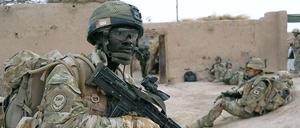 Immer auf der Hut. Isaf-Soldaten in Afghanistan.