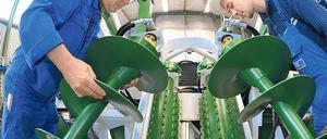 Volle Auftragsbücher. Die Hersteller erholen sich von der Krise – auch die thüringische Firma KD Stahl- und Maschinenbau aus Breitenworbis, die Häckselmaschinen produziert. Foto: dpa