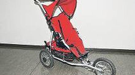 Wer kennt diesen Kinderwagen? Foto: Polizei