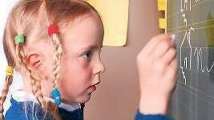 Vorsorge. Eine gute Bildung hilft, die kognitiven Fähigkeiten im Alter länger zu behalten.