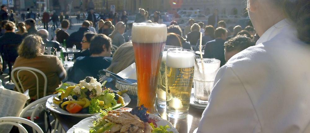 Darf man einfach gehen, wenn die Rechnung im Restaurant nicht kommt?