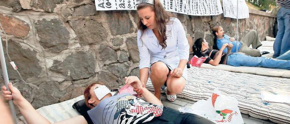 Protest. Aids-Patienten und Ärzte demonstrierten in Kiew gegen die von der Regierung geplante Umsiedelung der Lawra-Klinik.