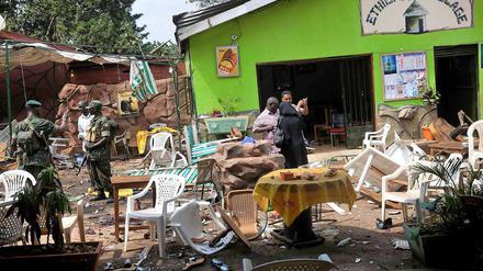 Eine Bombe riss am Wochenende in Uganda viele Menschen in den Tod.