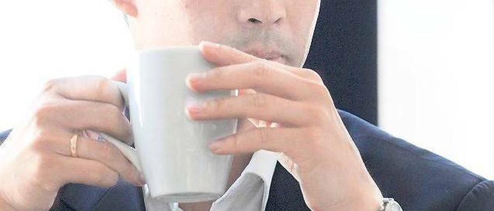 Ganz gelassen. Gesundheitsminister Philipp Rösler (FPD) rechnet nicht mehr mit einem großen Wurf für seine Reform. Am Dienstag wird weiterverhandelt.