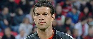 Michael Ballack, hier beim Abschiedsspiel für Bernd Schneider, steht vor einer Rückkehr in die Bundesliga.