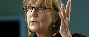 Pamela Rosenberg, noch Intendantin der Berliner Philharmoniker, wird von Martin Hoffmann abgelöst.