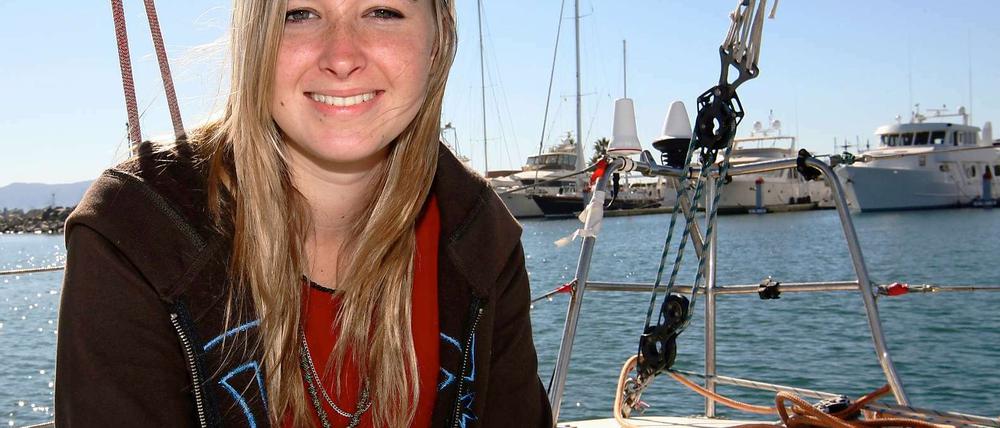 Die 16-jährige Weltumseglerin Abby Sunderland vor Beginn ihrer Reise.