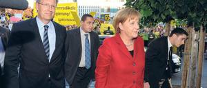 Niedersachsens Ministerpräsident Christian Wulff (l.) und Angela Merkel am Donnerstag in Berlin. 