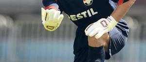 Da rollt was auf Hertha zu. Aerts hat nun seine Finger im Spiel. Foto: p-a/van Hoogdalem