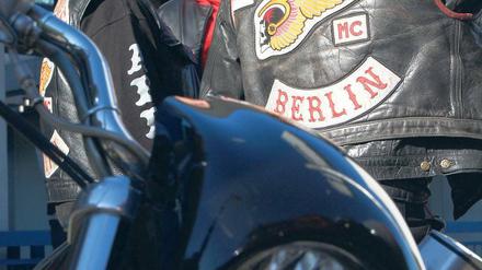 Immer wieder Krach. Mitglieder der Berliner Hells Angels vor ihrem Clubhaus im Stadtteil Charlottenburg.