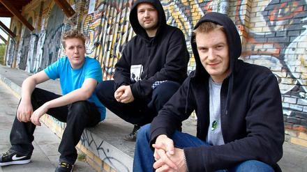 Die Schlagzeiln wollen sich mit politischen Rap einen Namen machen. Die Nachwuchsrapper aus Berlin haben sich auf linkspolitische Texte spezialisiert.
