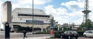Abgeordnete besuchten am Mittwoch das ICC, das Schillertheater, das für den Einzug der Staatsoper umgebaut wird, und den Steglitzer Kreisel.