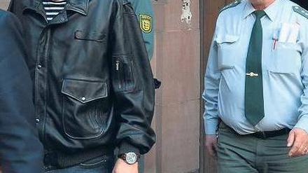 Weiter in Haft. Jörg Kachelmann bei einem Termin am Amtsgericht Mannheim. Foto: dpa