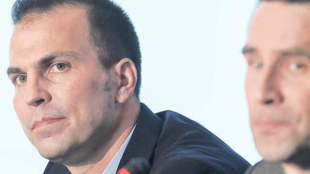 Erster Einsatz. Markus Babbel (l.) erwies Manager Preetz mit seinem Auftritt im ICC einen wichtigen Hilfsdienst. Foto: ddp