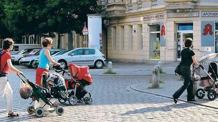 Erst die Ausbildung, dann die Karriere – und immer später das Kind. Die Zahl der älteren Mütter wächst seit den 90er Jahren stetig.