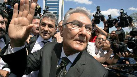 Deniz Baykal sagt der Politik 'Auf Wiedersehen'.