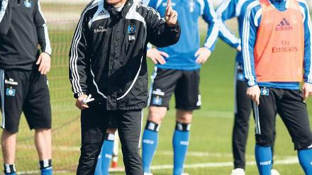 Kurz und knackig. Ricardo Moniz’ Anweisungen sind nicht so langatmig wie die Ansagen des am Montag entlassenen Trainers Bruno Labbadia.