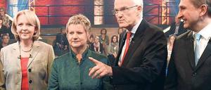 Die Kombattanten, mit Hannelore Kraft (l.) und Jürgen Rüttgers (2.v.r.)