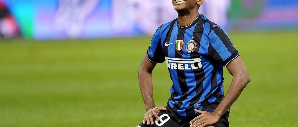 Lausbub. Inters Stürmer Samuel Eto'o will seinen Ex-Klub Barcelona ärgern.
