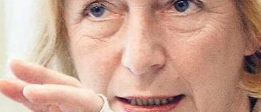 Von Ost nach West. Johanna Wanka wechselt als Wissenschaftsministerin nach Niedersachsen und ist damit die erste Ostdeutsche in einem westdeutschen Flächenland.