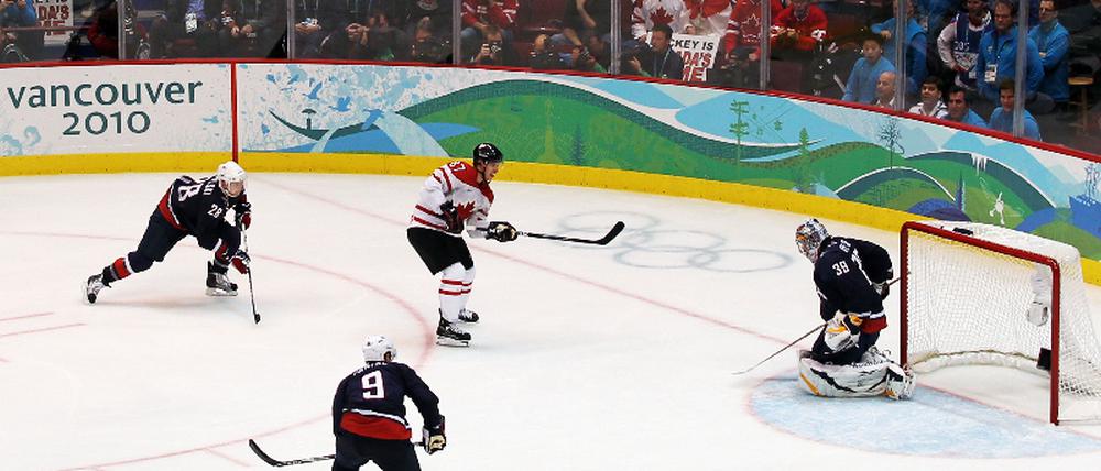 Ice Hockey - Men's Gold Medal Game - Day 17