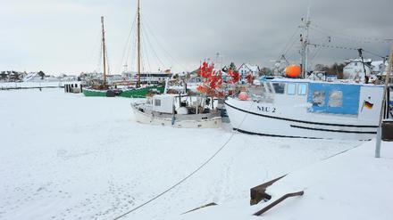 Hiddensee - Hafen von Vitte vereist