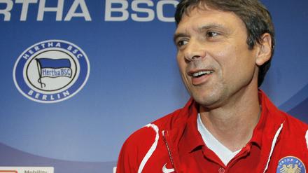 Interimscoach Heine leitet Hertha-Training