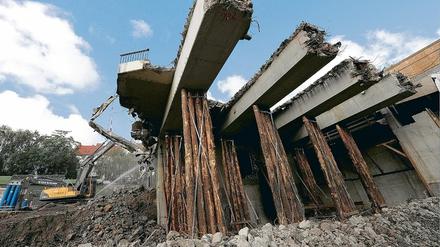 299664_3_xio-fcmsimage-20090913220536-006000-4aad509057aac.heprodimagesfotos83120090914bruecke2.jpg