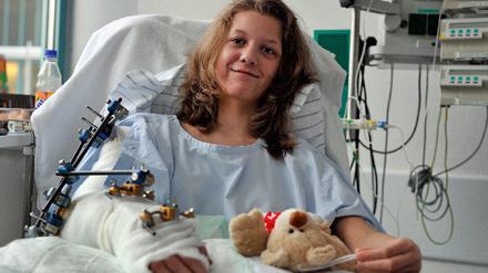 Charlyn nach Briefkasten-Anschlag im Krankenhaus