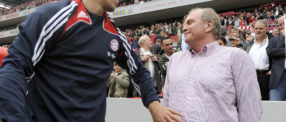 Uli Hoeneß (r.) und Lukas Podolski