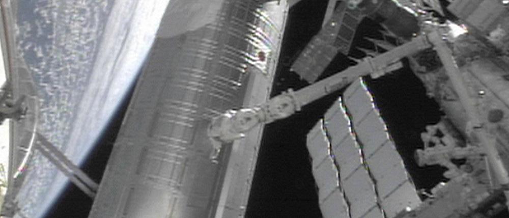 US-SPACE-JAPAN-SHUTTLE-DISCOVERY-ISS