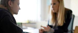 In speziellen Jugendberufsagenturen sollen Jugendliche bei der Jobsuche unterstützt werden. Auch Schulabbrecher sind angesprochen, den Berufsstart anzugehen.