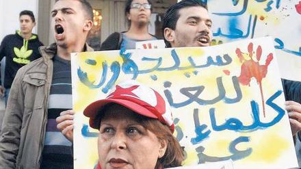 Trauer und Empörung: Im Parlamentsviertel der Hauptstadt kamen viele Menschen zusammen, um an die Opfer des Massakers zu erinnern. 