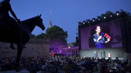 Mariette Rissenbeek Carlo Chatrian sprechen am Mittwoch bei der Eröffnung des Filmfestivals auf der Museumsinsel