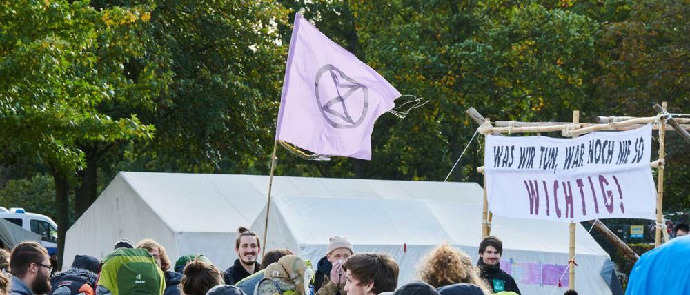 Die Aktivistengruppe ist bekannt durch Projekte wie die Klima-Aktionswoche im Oktober.