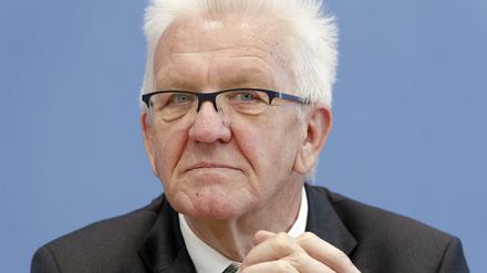 Schwarzer-Grüner: Als solcher galt er seit Jahren. Seit seine Partei 2016 auch Baden-Württembergs einstige Staatspartei CDU überholte, regiert Kretschmann in Stuttgart zusammen mit den Christdemokraten.