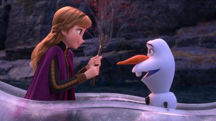 Schneemann Olaf bekommt in der Fortsetzung von Disneys "Die Eiskönigin" ein paar Sidekick-Gags mehr. 