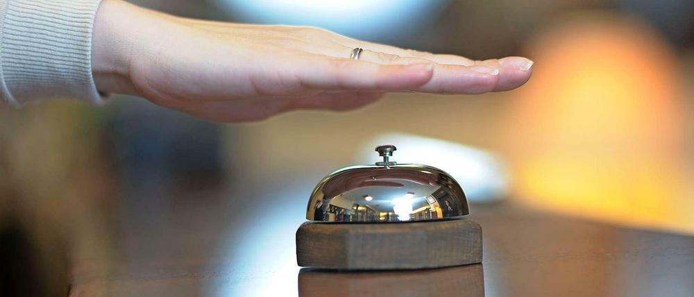 Da heißt es schnell sein. Viele Angebote sind sofort vergriffen, das Webportal bricht zusammen, die Hotline ist ständig besetzt.