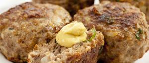 bDie Firma Fleisch-Krone Feinkost GmbH rät ab vom Verzehr ihrer „Gut Bartenhof“-Frikadellen.